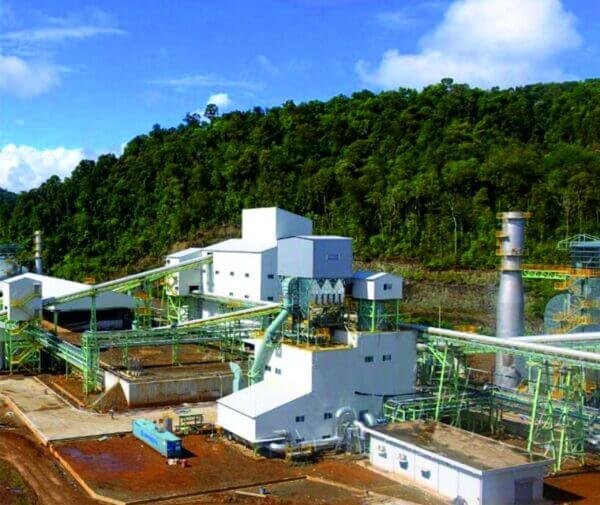 Atap dan Dinding Pabrik Feronikel di Maluku Utara Menggunakan Produk PT Utomodeck