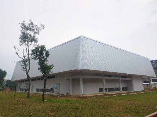 Utomodeck Mempercantik Gedung Olahraga Ragunan dengan Atap 672 dan Utomotile