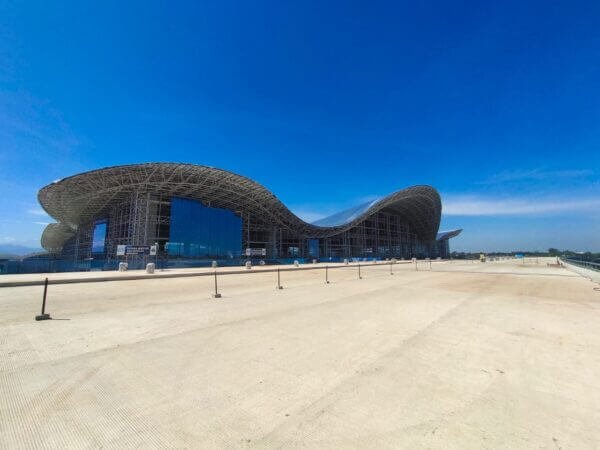 Utomodeck Spesialis Solusi Atap Bandara