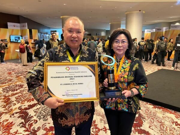 Konsisten Ciptakan Inovasi Teknologi, Utomodeck Group Kembali Raih Penghargaan Rintisan Teknologi (RINTEK)